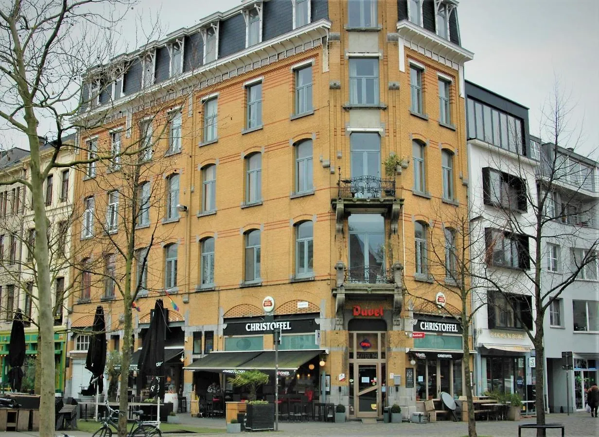 Sleep Inn - Black And Gold Loft Antwerp Cityview Belgium