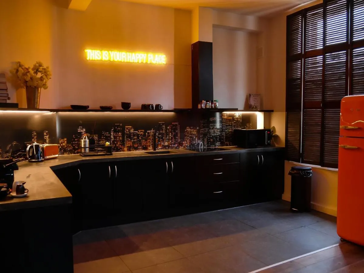 Apartman Sleep Inn - Black And Gold Loft Antwerp Cityview